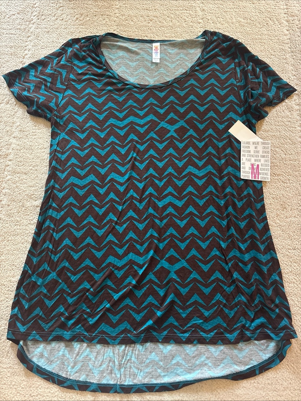 NWT M Lularoe Classic T